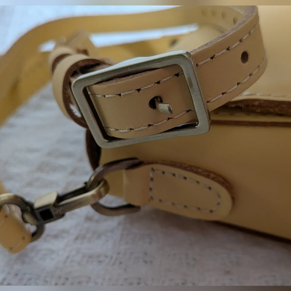 Portland Leather Yellow Crossbody Bag - Picture 4 of 8